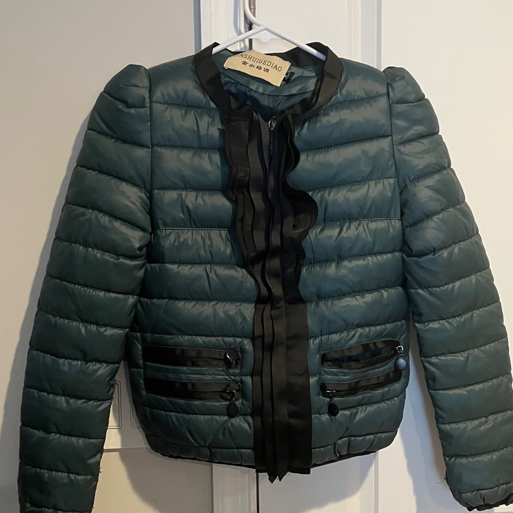 JINSHUIGEDIAO Stylish Puffer Jacket
